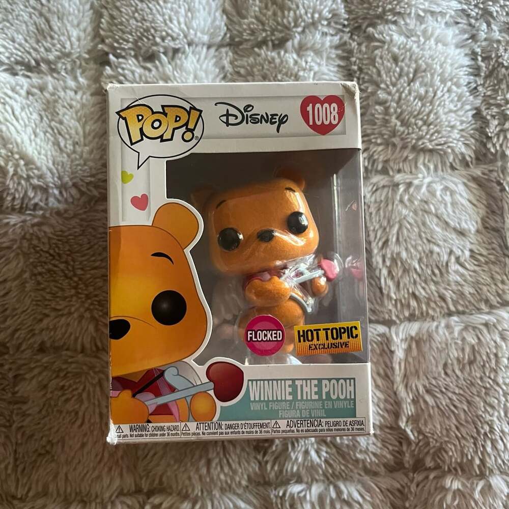 Funko Pop! Disney Winnie the Pooh 1008 Flocked Hot Topic Exclusive